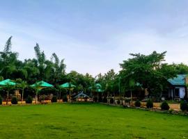 Vamoose Vrindavan Gopala Resort, hotel with parking in Jabalpur