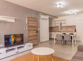 Fancy Modern APT Sliema - w/ 2BR, family hotel in Sliema