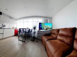 Luxury 1 bed apartment-sea view