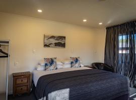 Amber Court Motel, hotel em Te Anau