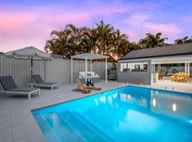 Paradise Palms Mooloolaba - Beach House, holiday home in Mooloolaba