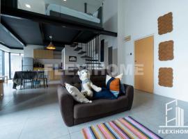 1-5 Guests, Spacious & Comfy Duplex-Studio, Empire City Damansara by Flexihome-MY, hotel v destinaci Petaling Jaya