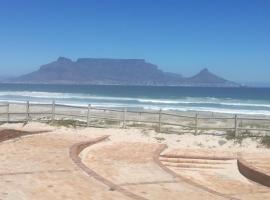 Captain's Sea Cabin, cabin in Cape Town