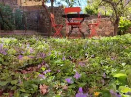 Apartment with private Garden