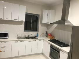Iluka Guest House, apartment in Perth