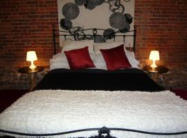 Seafret Barn sleeps two, North Norfolk, hotel a Roughton