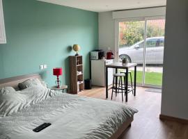 chambre où suite privative accès indépendant, Cama e café (B&B) em Pérignat-sur-Allier