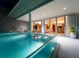 ANGSANA Beachfront Residences apartment with pool in Laguna Phuket, hotel en Bang Tao Beach