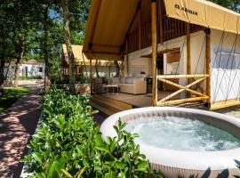 Banki Green Istrian Village - Holiday Homes & Glamping Tents, campeggio a Bašići