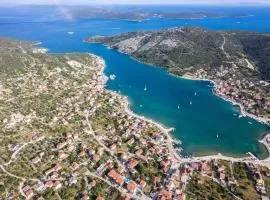 Two-Bedroom Apartment In Vinisce