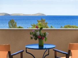 iliopetro, hotel a Monemvasia