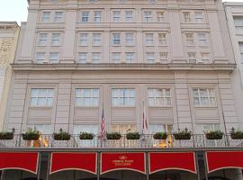 Astor Crowne Plaza, Corner of Canal and Bourbon, hotel in New Orleans