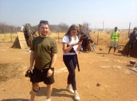 Viesnīca ANSTA FARMHOUSE CAMPING & Nursery cc pilsētā Oučo