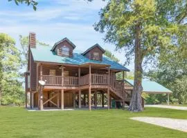 Experience Louisiana, Cabin on Bayou Petite Anse