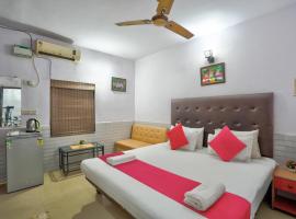 Dolphin service apptment, apartment in Calangute