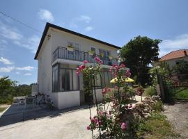 House Periska, hotel in Mrljane