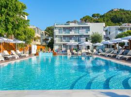 Sunny Days Hotel, hotel u gradu Ixia