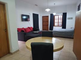 monoambiente malbec ubicacion privilegiada no mascotas, hotel in Mendoza