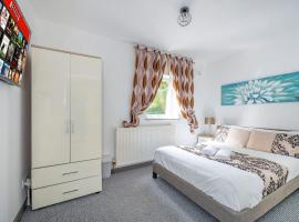 *F2GH* for your most relaxed & Cosy stay + Free Parking + Free Fast WiFi *, appartement in Bramley