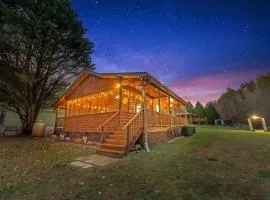 TNT II Creek Front, Hot Tub, Fire Pit