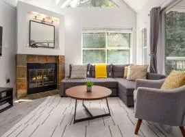 Great Location with Pool and Hot Tub by Harmony Whistler