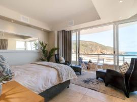 Room in Guest room - Beautiful Sea facing room, hotel in Herolds Bay