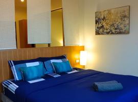 Hill Myna Condotel by Bcare - One Bedroom, holiday rental sa Ban Thalat Choeng Thale