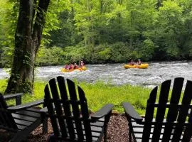 Nantahala River Luxury Escape-on the river!