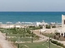 شالية مكيف غرفتين للإيجار في راس سدر قريه بلوا لاجون ليلاتين اقل حجز عائلات فقط من فضلك