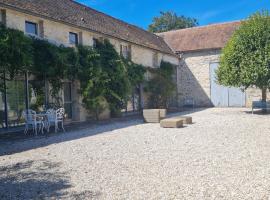 Grande suite en duplex avec 2 chambres, terrasse dans corps de ferme, hotel a Villiers-sous-Grez