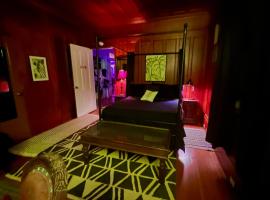 Specialty Vibrant Hawi Guest House, хотел в Хауи