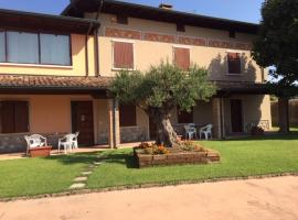 Foresto Case Vacanza, hotel em Volta Mantovana