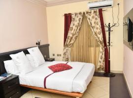 Room in Lodge - Choice Gate Hotel-Business Double, feriebolig i Benin City