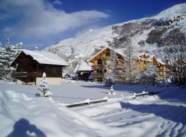 Apartment in Chalet Chamoissiere, cabin in Le Monêtier-les-Bains