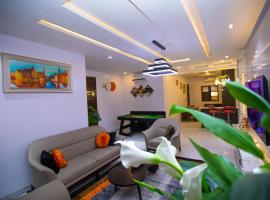 White Sparkles Apartments, hotel with parking in Ogoyo