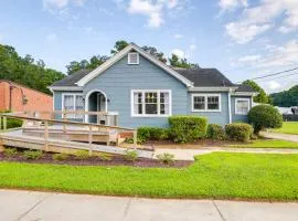 Pet-Friendly Travelers Rest Home with Covered Patio