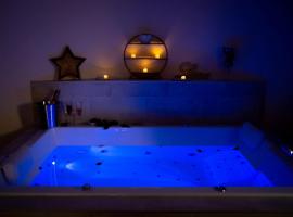 르 바카레스에 위치한 리조트 Le Mas aux Amoureux , Suite Romantique et Spa