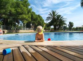 Camping Vilanova Park: Vilanova i la Geltrú'da bir golf oteli