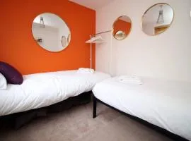 Bridge View Studio by Tŷ SA