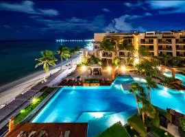 Faro 201 Beachfront apartment with ocean view, close to 5th Av