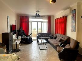 Spacious Penthouse Chalet at Telal Sokhna, cabin in Ain Sokhna