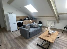 T2 Cosy - Terrasse - Proche du stade - 401, apartamento en Saint-Étienne