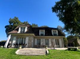 Charming Barbizon Villa, cottage di Barbizon