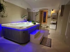 African Paradise with Jacuzzi & Sauna