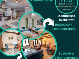Stay Swiss - 3 bedrooms Apartment in old town "Broadway" & " By the River", hotel de lujo en Porrentruy