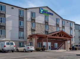Extended Stay America Select Suites - Pittsburgh - Cranberry，Unionville的有停車位的飯店