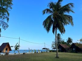 ALUN ALUN ISLAND RESORT, chalet i Kampong Atap Zing