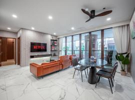 Metropole Condo City Central Sy's Home, condo in Ho Chi Minh City