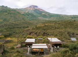 Stunning cabin in Baños, chalet de montaña en Baños