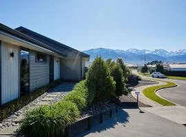 Spacious Family Friendly Parkside